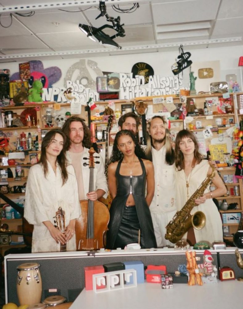 [NPR Tiny Desk Concert]Annahstasia