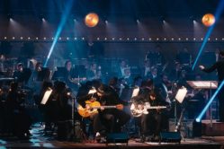 [Live Performance] Hermanos Gutiérrez – Sonido Cosmico (LIVE) avec l’Orchestre Symphonique de Montréal