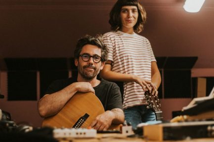 [Worth Listening to] JAFUIPEDRO com BIA MARIA – Dia Normal