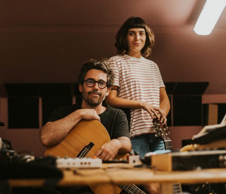 [Worth Listening to] JAFUIPEDRO com BIA MARIA – Dia Normal