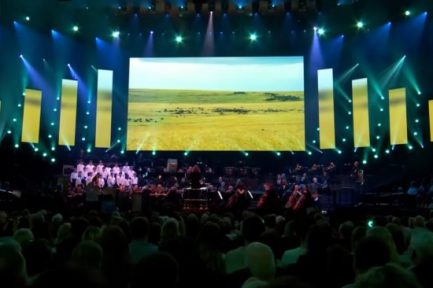 [Live Performance]  Sigur Rós – Hoppípolla | David Attenborough’s 100 Years on Planet Earth