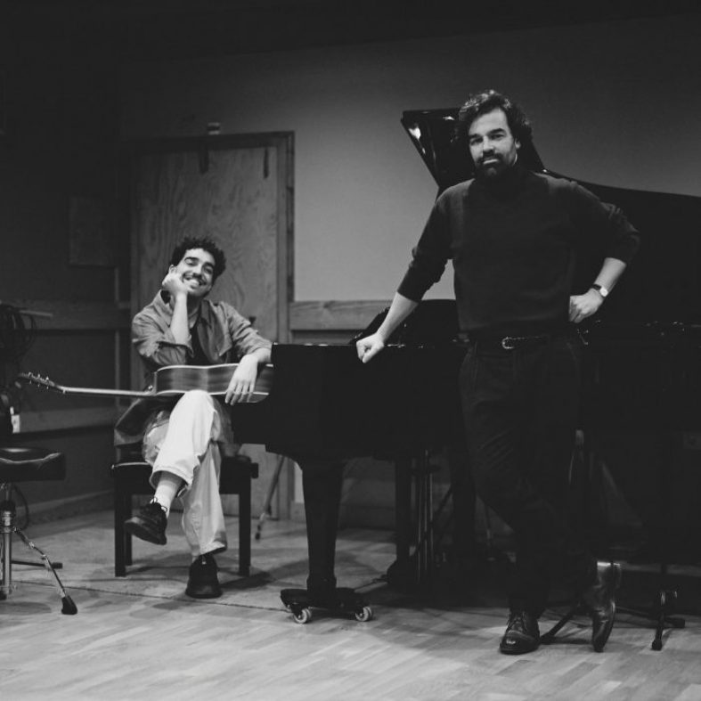 [Worth Listening to] Janeiro & Valter Lobo – Cor lá Fora
