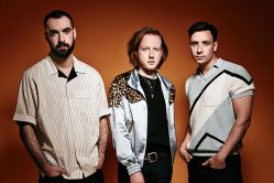 [Flashback] Two Door Cinema Club – Something Good Can Work