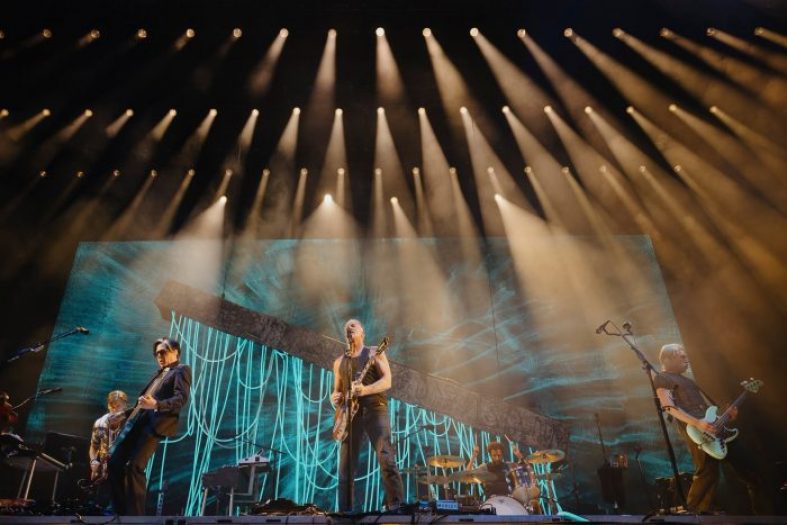 [New Single] Queens of the Stone Age – Easy Street