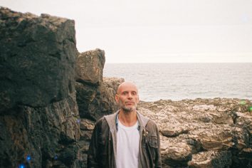 [Worth Listening to] Mau Uivo – Casa Branca
