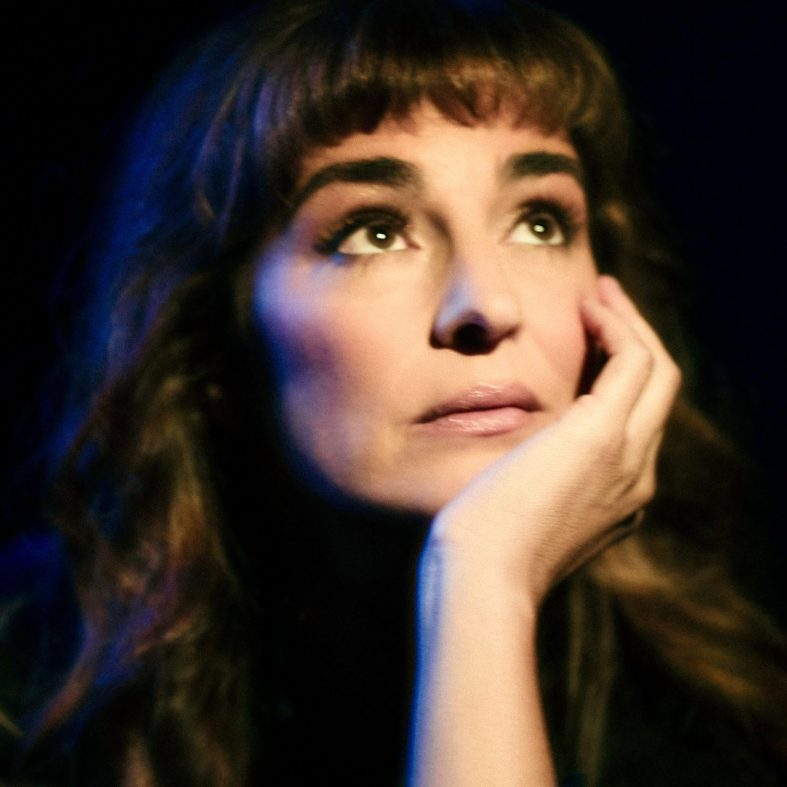 [New Single] Rita Redshoes – Não é Normal